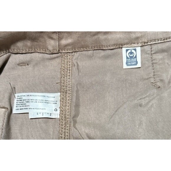 Universal Thread Women’s 18W Boyfriend Jeans Brown Stretch Cargo Pockets NWT - Picture 4 of 5